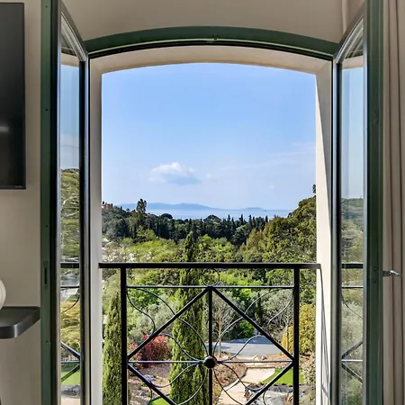 ゲストハウス Chateau La Merienne
