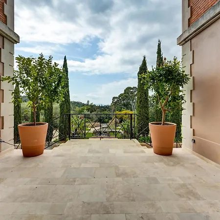 ゲストハウス Chateau La Merienne