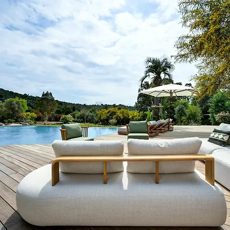 Πανσιόν Chateau La Merienne Le Lavandou